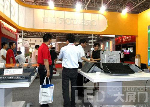 CREATOR�����9���Ї�����Ļϵ�y(t��ng)����չ