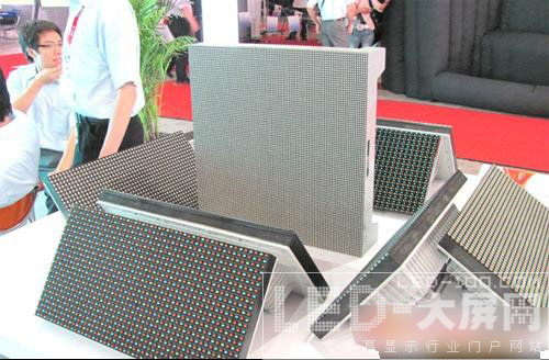 CREATOR�����9���Ї�����Ļϵ�y(t��ng)����չ