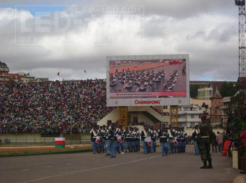 �L��<a href=http://m.saemoetchemins.com target=_blank>LED�@ʾ��</a>�𺳡�ţ�u���R�_��˹��